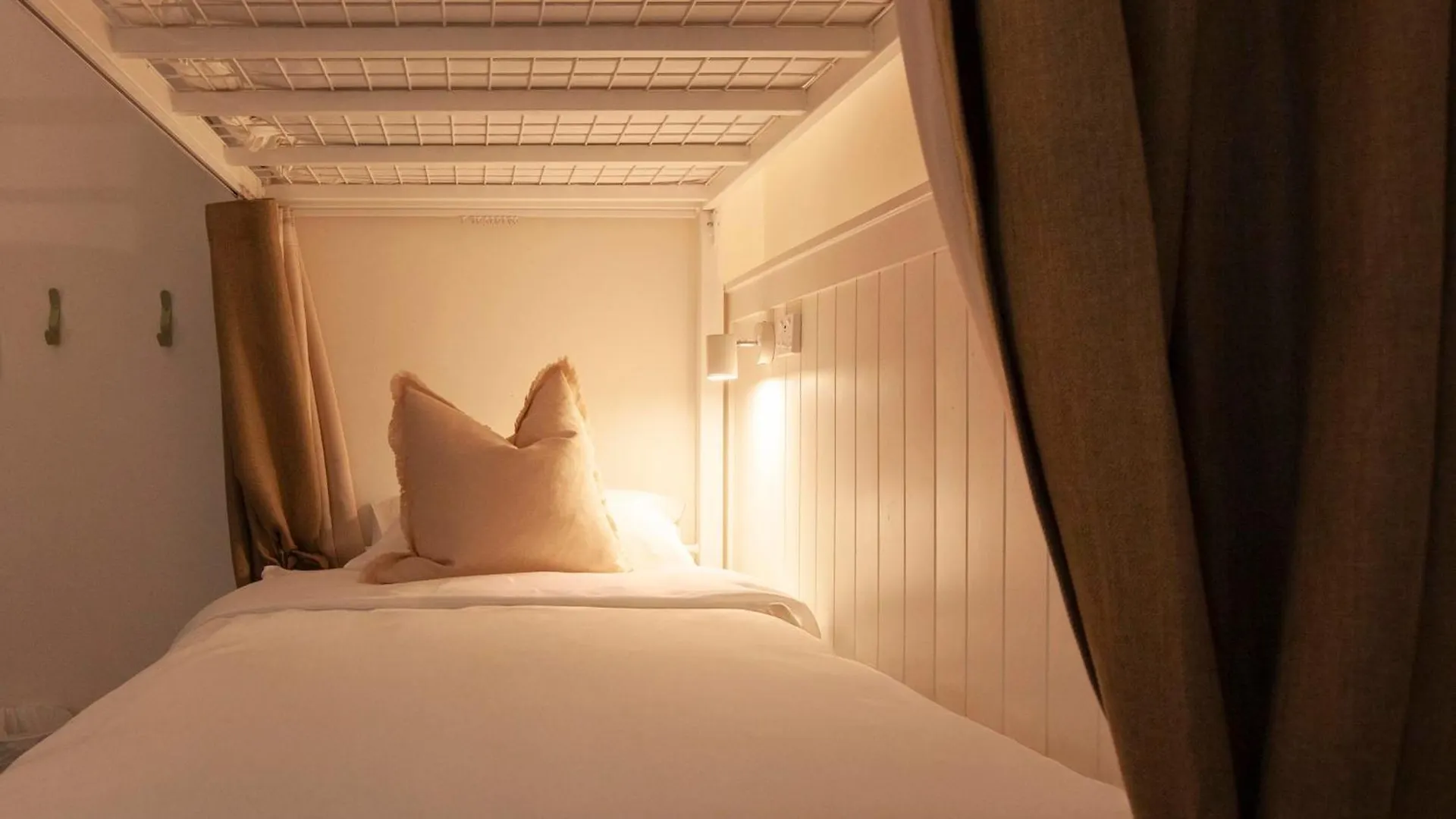 Hostal Albergue Little Drifter Cairns